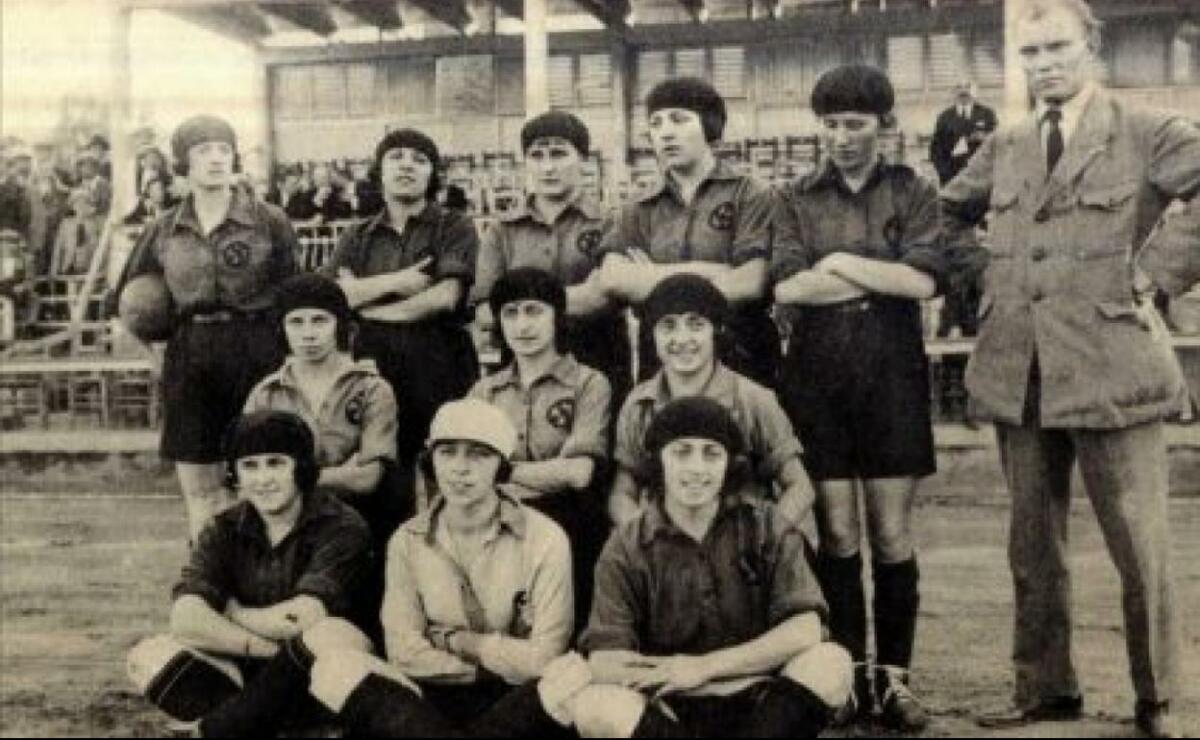 Spanis Girl's Club 1914
